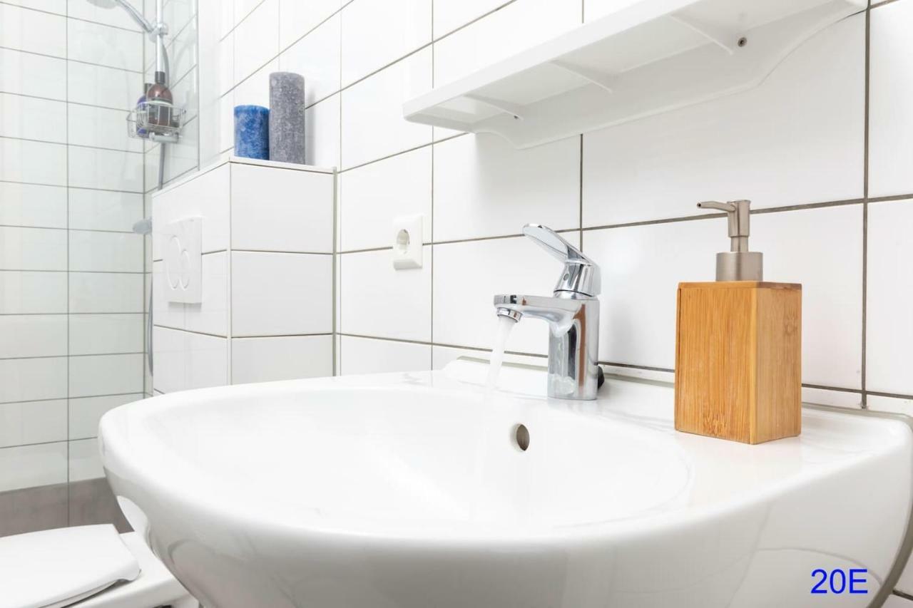 New Delft City View Central Modern Family Top Floor Apartment Utopia 20E Екстер'єр фото